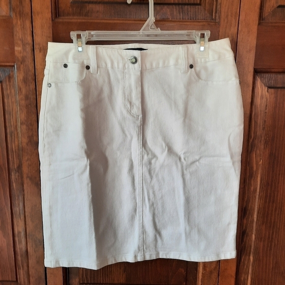 NWT Talbots Petites white denim jean skirt size 8P - Picture 1 of 10